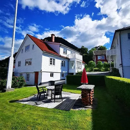 Sjøbuer Marifjora